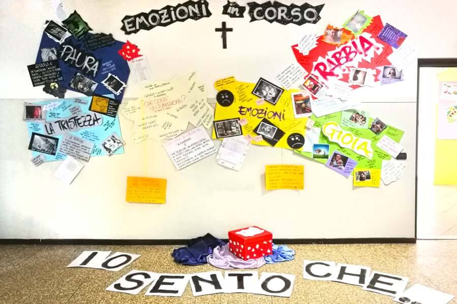 Asilo in Mostra: un Anno di "Emozioni in Corso" 01