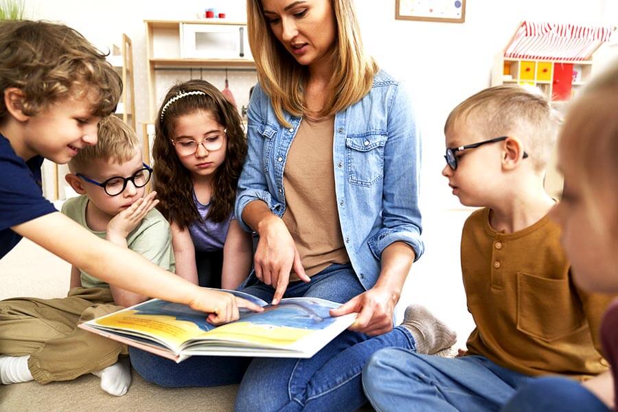 Progetto CLIL infanzia: storytelling insegnante